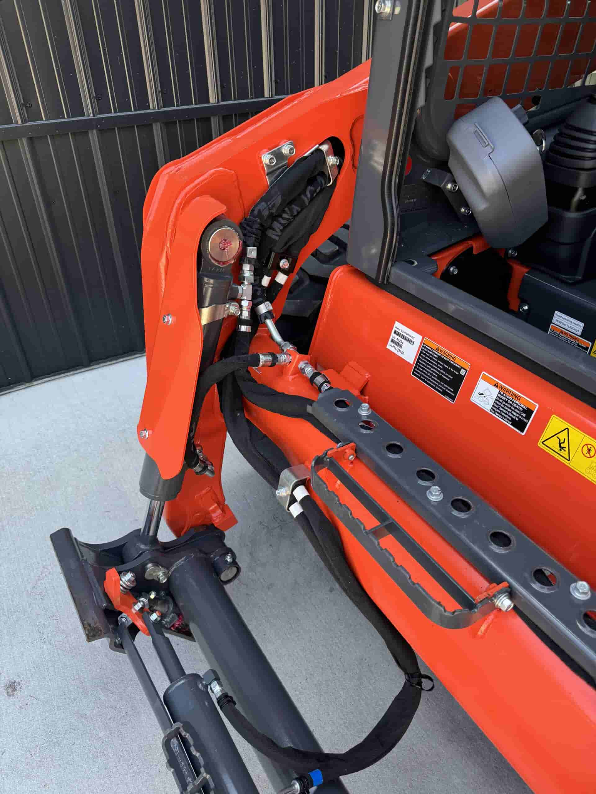 2024 KUBOTA SSV75 HIGH FLOW
